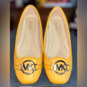 Michael Kors Fulton Moccasin Gold Yellow Flats Women’s size 7.5M